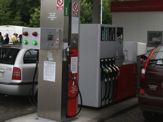 auto na plyn nová plnící CNG stanice Humpolec