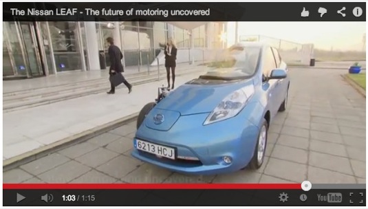 auto elektromobil Nissan Leaf vieo
