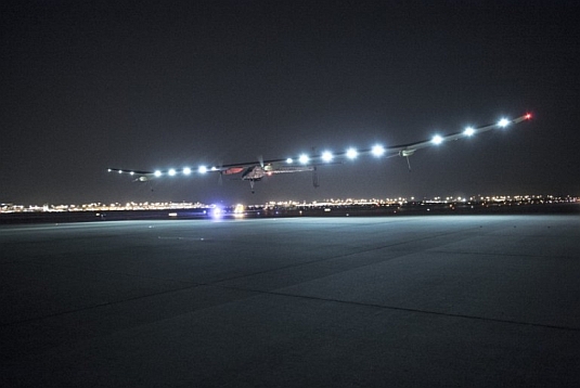 Solární letadlo Solar Impulse trhá rekordy