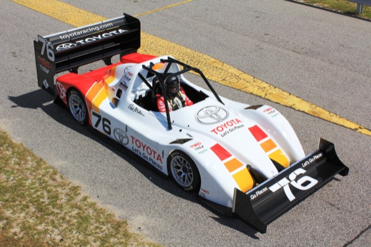 auto elektromobil závodní Toyota TMG EV P002