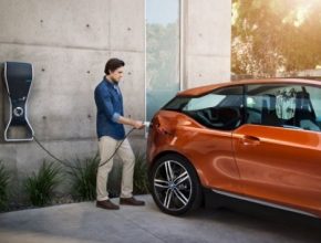 auto dobíjení elektromobilu BMW i3 Coupé