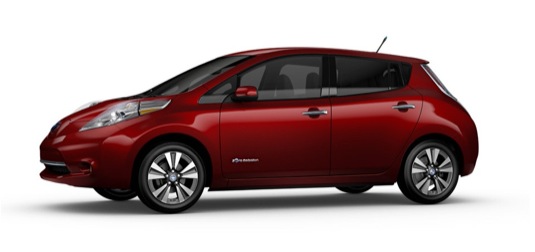 auto elektromobil Nissan Leaf červený