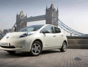 auto Nissan Leaf London Bridge
