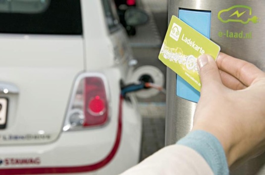 Dobíjecí infrastruktura pro elektromobily a elektrická auta obecně v Nizozemsku