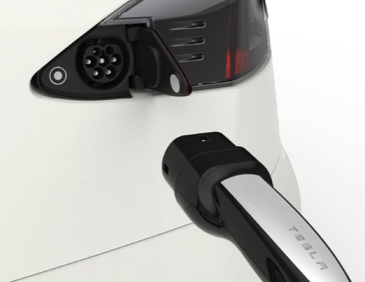auto elektromobil Tesla Model S evropská verze dobíjecí konektor Mennekes Typ 2