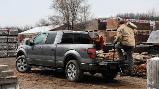 auto Ford F-150 pickup truck auto na plyn CNG LPG