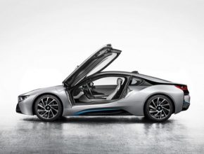 auto BMW i8 plug-in hybrid