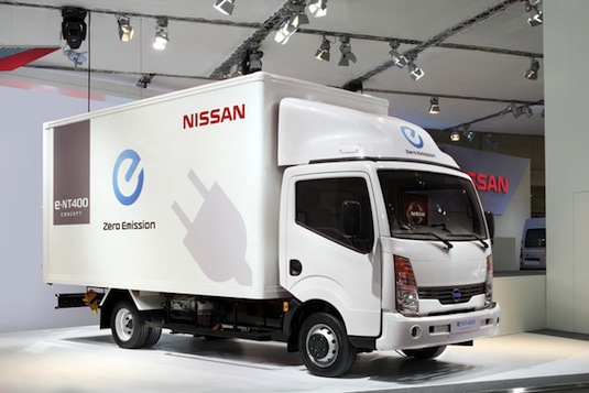 auto elektromobil nákladní Nissan e-NT400