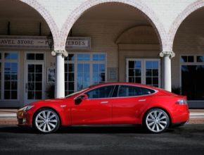 auto Tesla Model S elektromobil