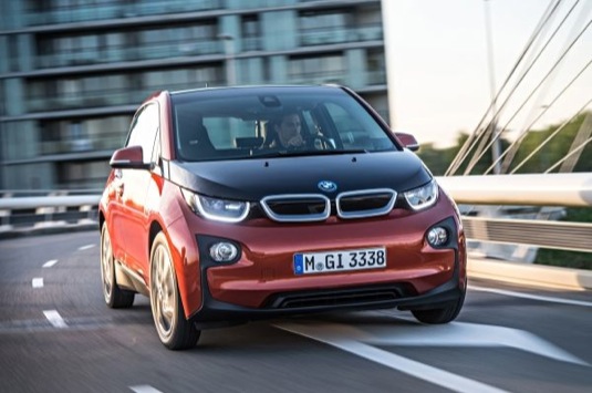 auto BMW i3 elektromobil jízda