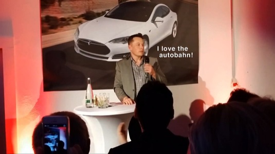 auto Elon Musk Tesla Motors Německo