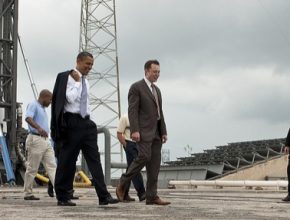 Elon Musk gives tour for president Barack Obama