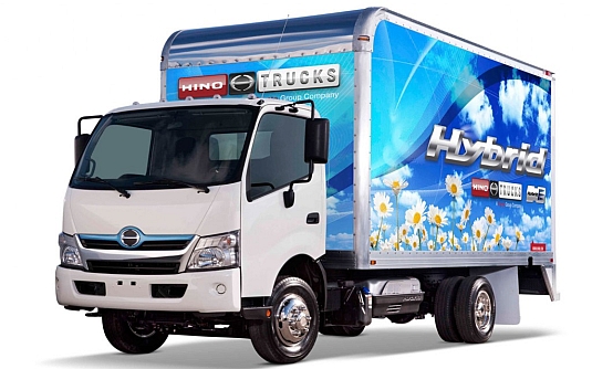 Hino 195h: Japonský hybridní náklaďák