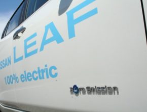 auto elektromobil Nissan Leaf dveře zero emission