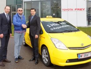 auto hybrid Prius Okotaxi Vídeň Rakousko