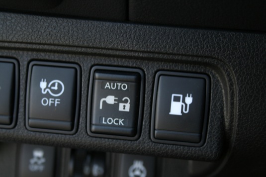 auto Nissan Leaf elektromobil