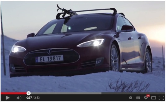 auto Tesla Model S elektromobil video reklama Norsko