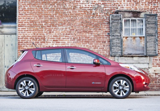auto elektromobil 2014 Nissan Leaf update