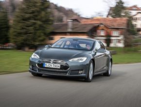 auto elektromobil Tesla Motors Tesla Model S Evropa Čína prodej