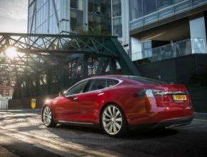 auto elektromobil Tesla Model S Tesla Motors v Evropě