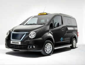 auto Nissan e-NV200 Londýn taxi elektrická dodávka