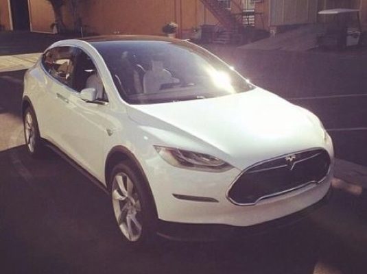 auto Tesla Model X Culver City Kalifornie Instagram jmtibs