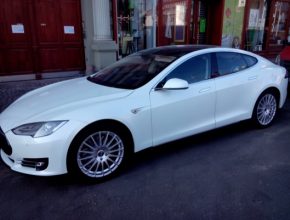 auto elektromobil Tesla Model S Praha Smíchov Martin Hejtmánek