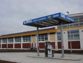 auto nová CNG plnící stanice na zemní plyn v Plzni