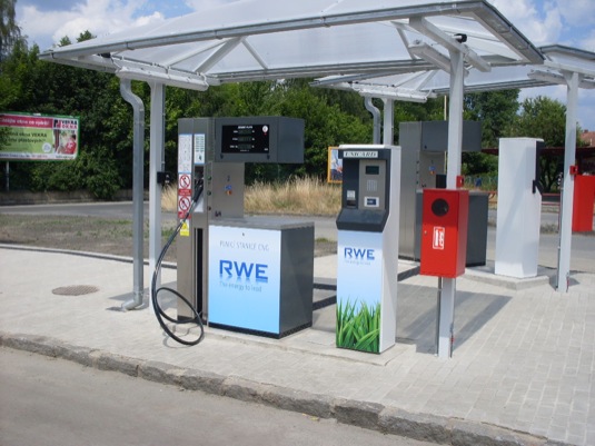 auto plnící stanice CNG RWE stlačený zemní plyn
