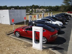 auto Tesla Motors Tesla Supercharger rychlodobíjecí stanice síť USA Evropa Tesla Model S elektromobil
