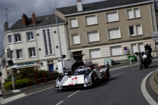 auto Audi R18 e-tron quattro
