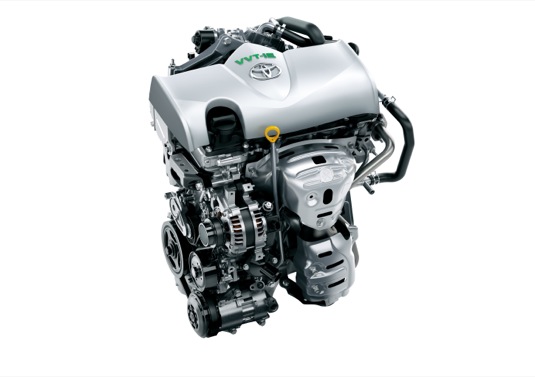 auto 1.3l spalovací benzinový motor šetrný Toyota