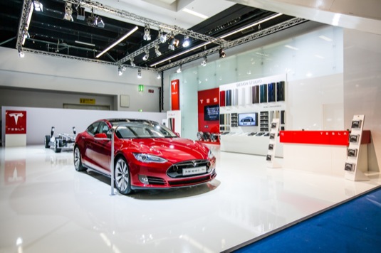 auto elektromobil elektrické auto Tesla Model S Evropa Top Gear test