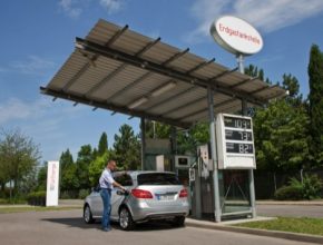 auto na plyn CNG stlačený zemní plyn Mercedes-Benz třídy B