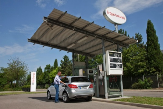 auto na plyn CNG stlačený zemní plyn Mercedes-Benz třídy B