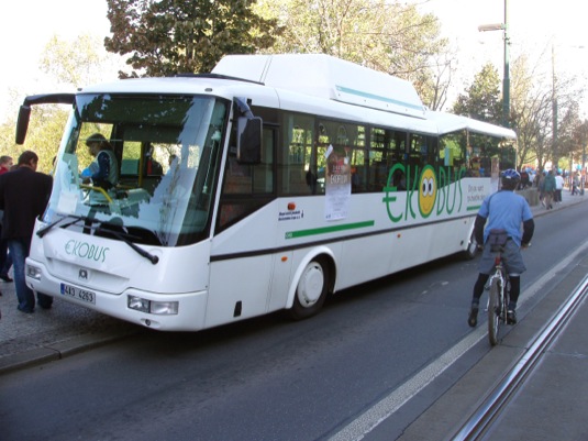 auto autobus na zemní plyn (CNG)