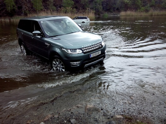 auto Land Rover Range Rover test první dojmy hybrid auto SUV off-road
