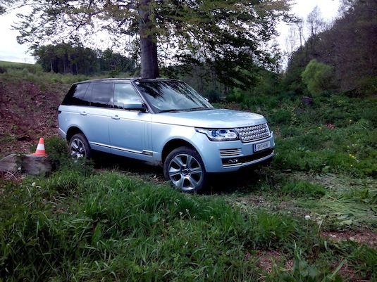 auto Land Rover Range Rover test první dojmy hybrid auto SUV off-road