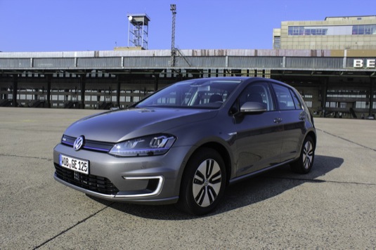 auto jak se vyrábí elektromobil Volkswagen e-Golf