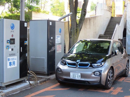 auto elektromobil BMW i3 CHAdeMO dobíjení elektromobilů