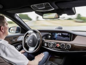 auto Mercedes-Benz S500 Intelligent Drive robotické auto autopilot