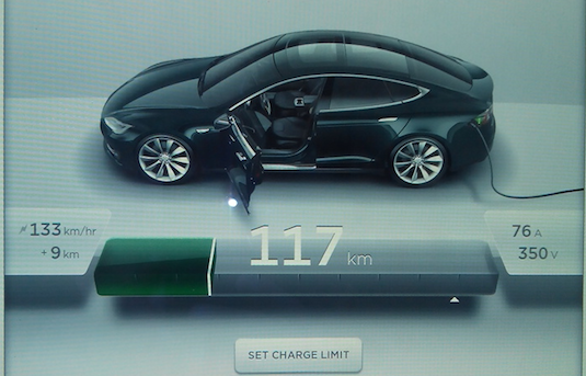 Jak se nakupuje Tesla Model S