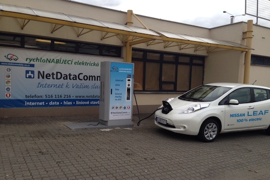Dobíjení Nissanu Leaf u 9. brány BVV