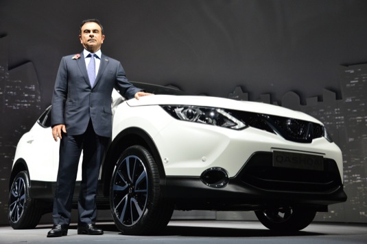 auto Carlos Ghosn šéf Nissanu robotická auta 2020