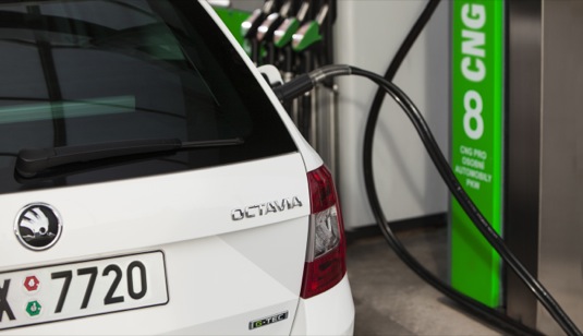 auto na plyn Škoda Octavia G-TEC doplnění paliva CNG zemní plyn
