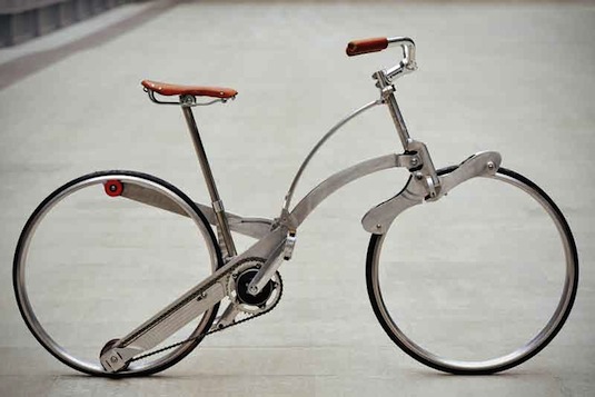 Italské skládací jízdní kolo lze složit do velikosti deštníku
