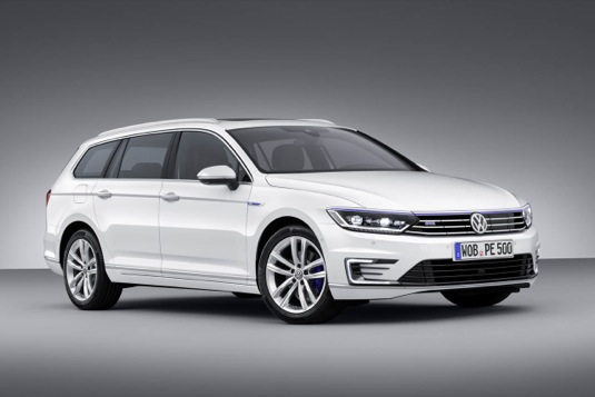 auto Volkswagen Passat GTE plug-in hybrid autosalon Paříž 2014 kombi