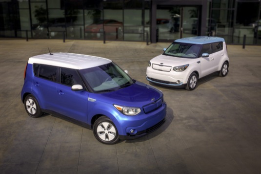Nové elektromobily Kia Soul EV jsou k dostání už také v České republice. Čekací doba na dodání jsou 4 měsíce (tak jako u jiných typů aut)