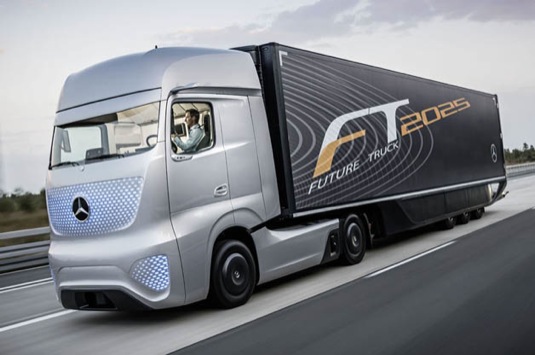 auto Mercedes-Benz Future Truck 2025 robotické kamiony trucky