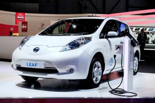 auto Nissan Leaf robotické auto elektromobil autosalon Ženeva 2014